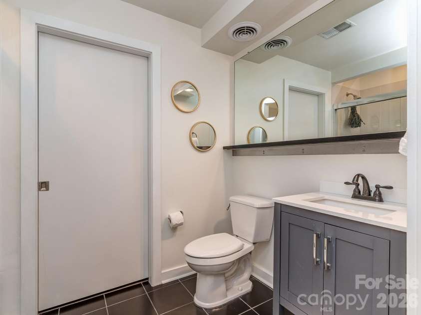 525 Sixth Street, Charlotte, NC 28202.  MLS# CAR4302449, YatesRealty ID 5992. 