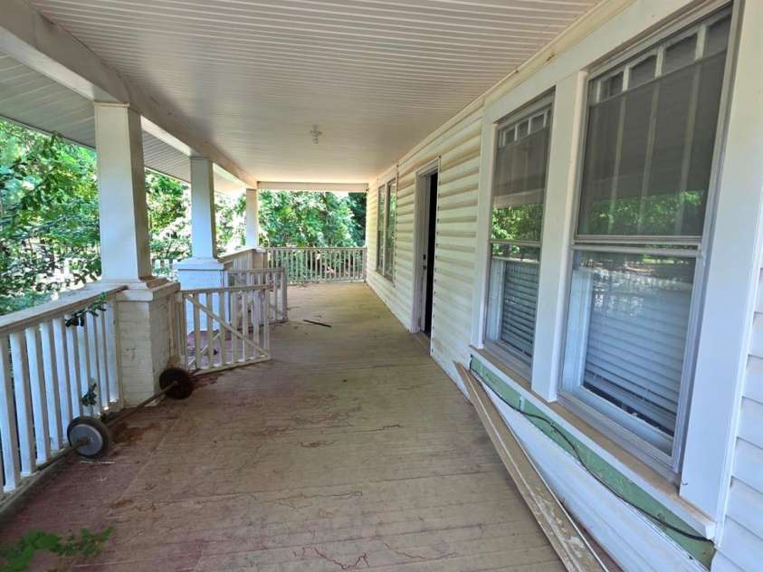 330 Plank Road, Wadesboro, NC 28170.  MLS# CAR4288602, YatesRealty ID 5994. 