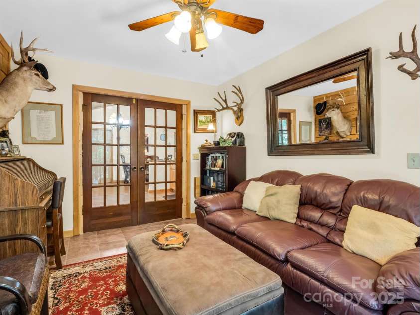 117 Jasmin Drive, Lake Lure, NC 28746.  MLS# CAR4170508, YatesRealty ID 5996. 117 Jasmin Dr Lake Lure NC 28746