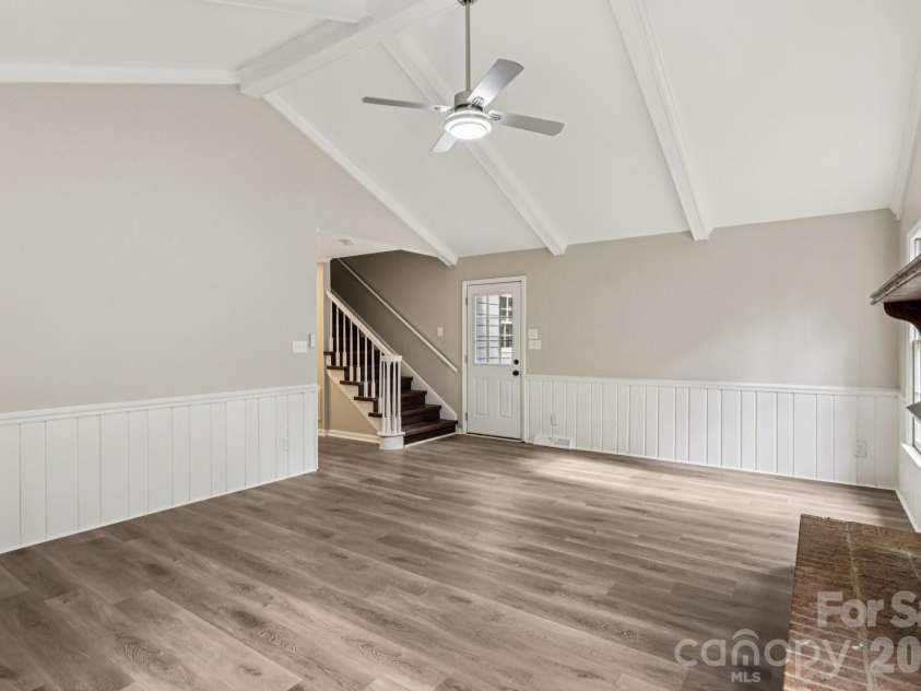 5618 All Saints Lane, Charlotte, NC 28226.  MLS# CAR4320459, YatesRealty ID 5996. 