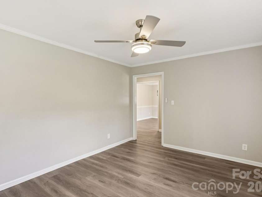 5618 All Saints Lane, Charlotte, NC 28226.  MLS# CAR4320459, YatesRealty ID 5996. 