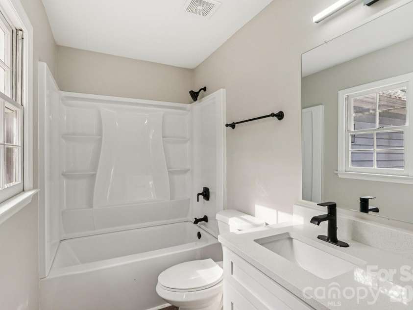 5618 All Saints Lane, Charlotte, NC 28226.  MLS# CAR4320459, YatesRealty ID 5996. 