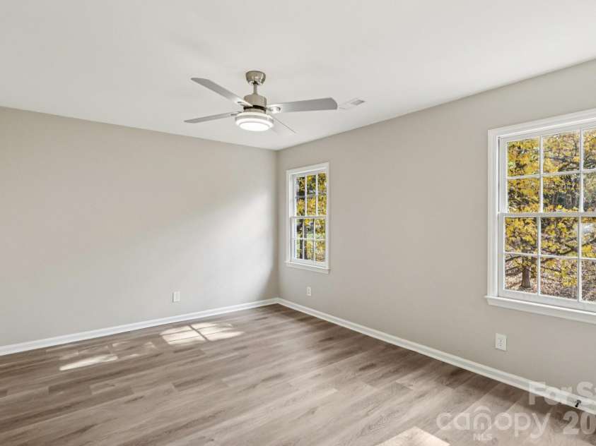 5618 All Saints Lane, Charlotte, NC 28226.  MLS# CAR4320459, YatesRealty ID 5996. 