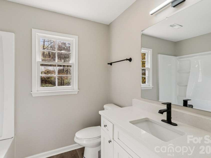 5618 All Saints Lane, Charlotte, NC 28226.  MLS# CAR4320459, YatesRealty ID 5996. 