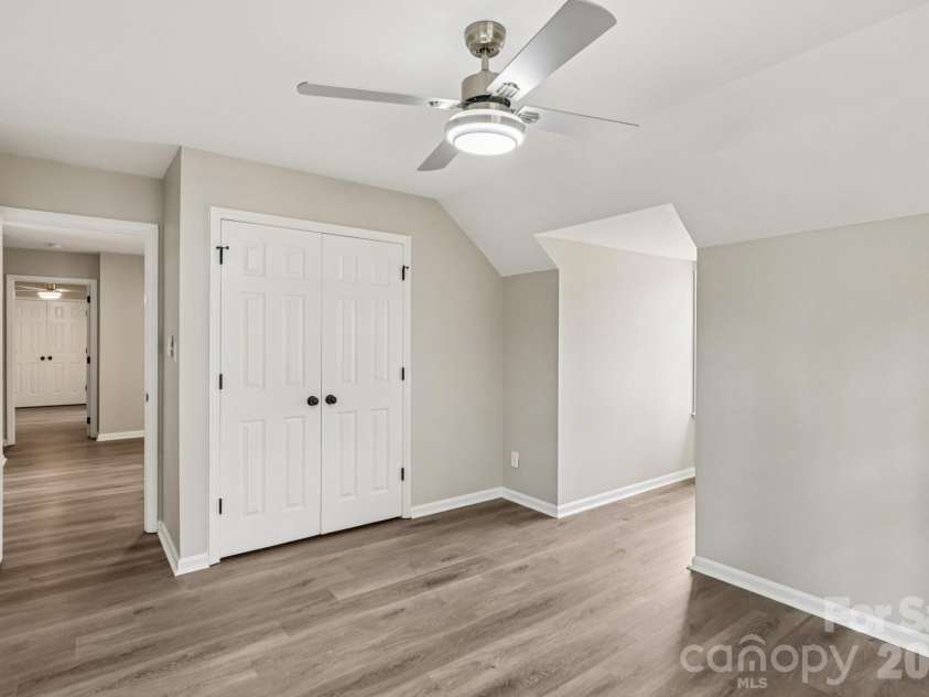 5618 All Saints Lane, Charlotte, NC 28226.  MLS# CAR4320459, YatesRealty ID 5996. 