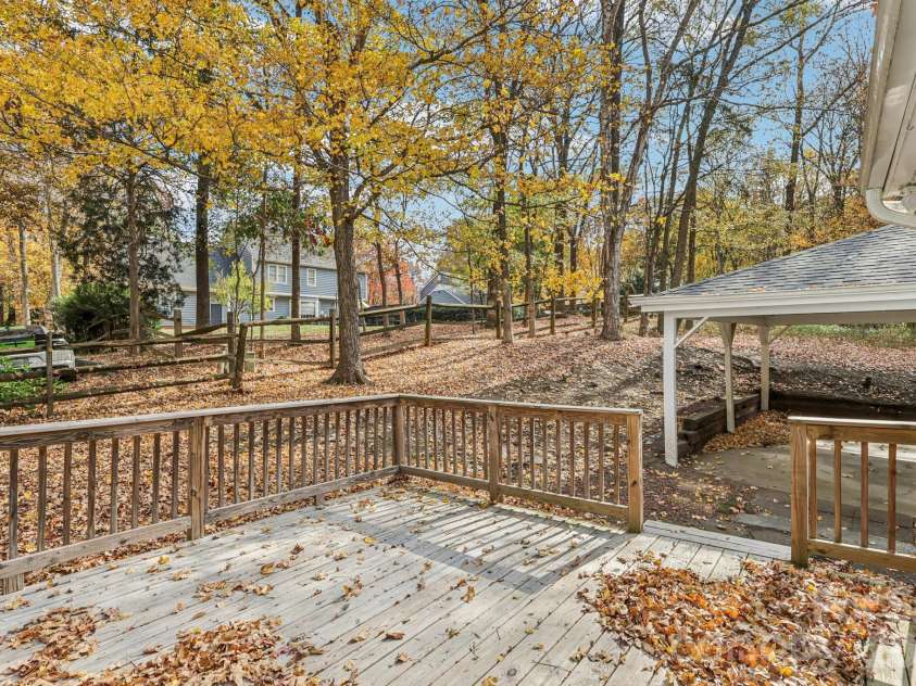 5618 All Saints Lane, Charlotte, NC 28226.  MLS# CAR4320459, YatesRealty ID 5996. 