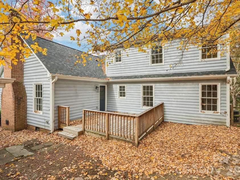 5618 All Saints Lane, Charlotte, NC 28226.  MLS# CAR4320459, YatesRealty ID 5996. 