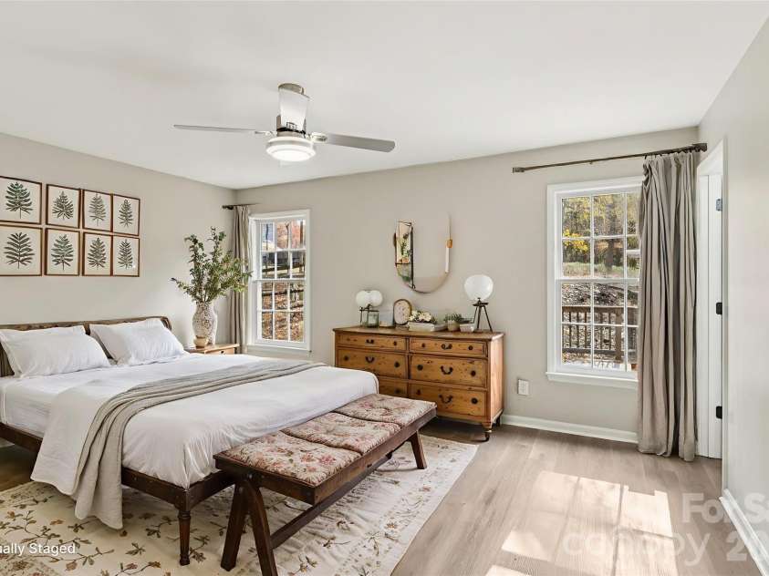 5618 All Saints Lane, Charlotte, NC 28226.  MLS# CAR4320459, YatesRealty ID 5996. Virtually Staged.