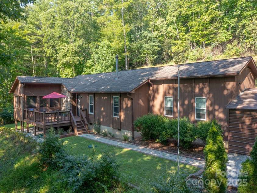 173 Cherokee Springs Trail, Hendersonville, NC 28739.  MLS# CAR4233123, YatesRealty ID 5997. Beautifully manicured property surrounded by nature