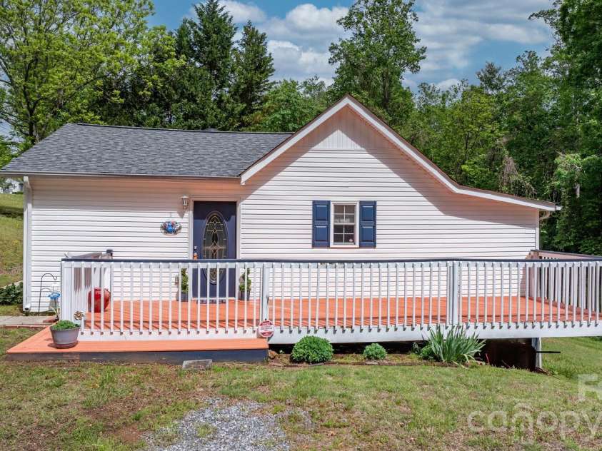 625 Milton Avenue, Valdese, NC 28690.  MLS# CAR4347687, YatesRealty ID 5997. 