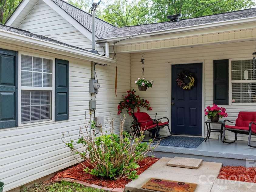 625 Milton Avenue, Valdese, NC 28690.  MLS# CAR4347687, YatesRealty ID 5997. Front porch this entrance is in the back.