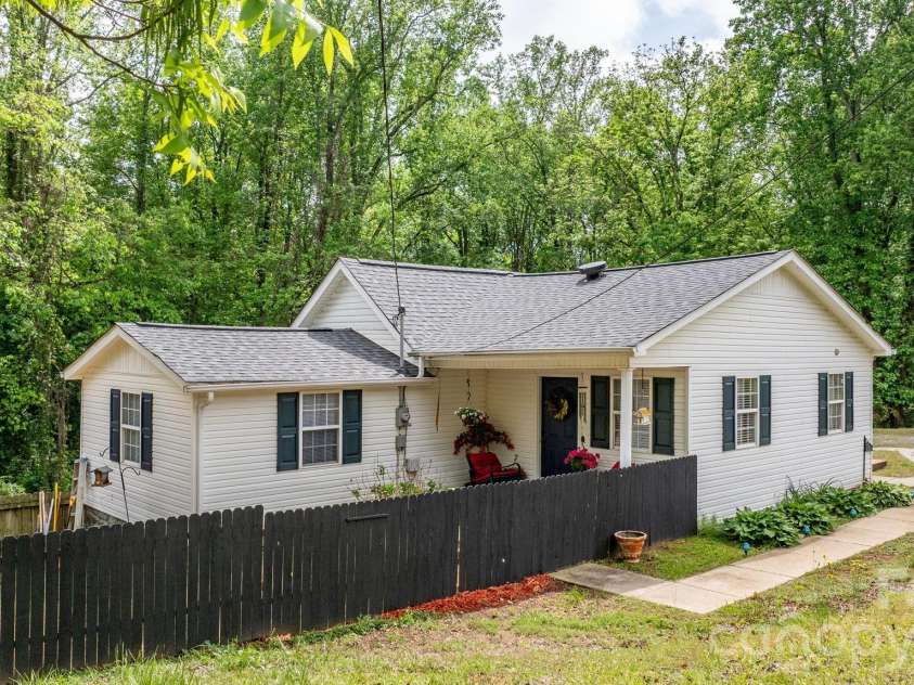 625 Milton Avenue, Valdese, NC 28690.  MLS# CAR4347687, YatesRealty ID 5997. This is front door with porch. When you drive up you will see the back door and deck.