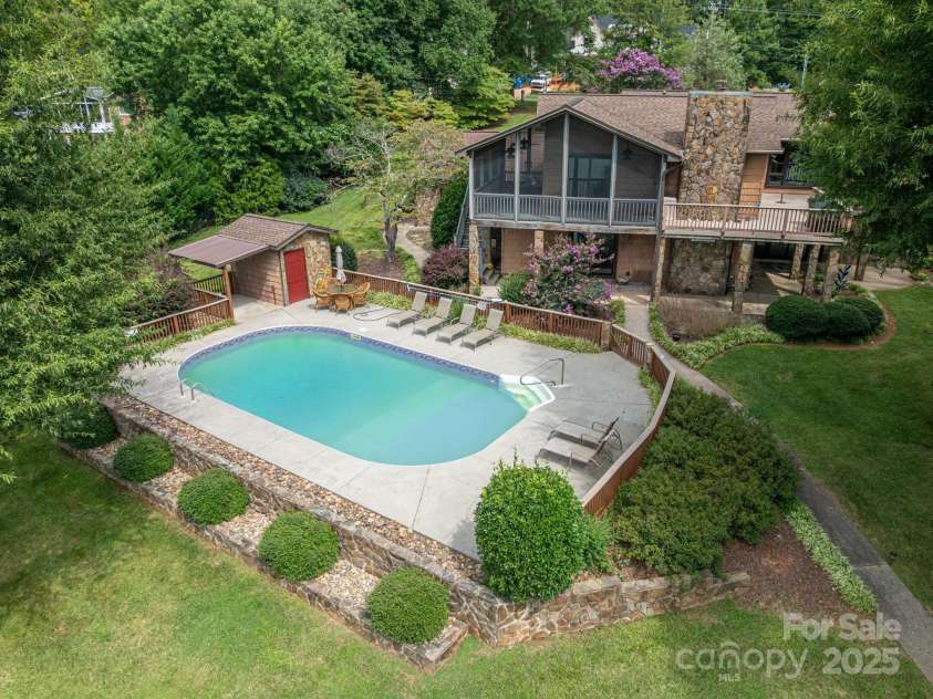 7424 Windy Pine Circle, Denver, NC 28037.  MLS# CAR4306658, YatesRealty ID 5999. 