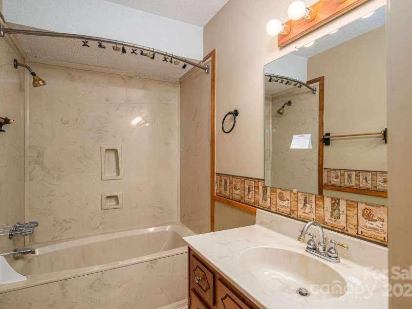 7424 Windy Pine Circle, Denver, NC 28037.  MLS# CAR4306658, YatesRealty ID 5999. 