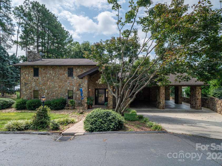 7424 Windy Pine Circle, Denver, NC 28037.  MLS# CAR4306658, YatesRealty ID 5999. 