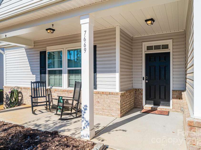 7669 Tanglewood Way, Denver, NC 28037.  MLS# CAR4204660, YatesRealty ID 6000. 