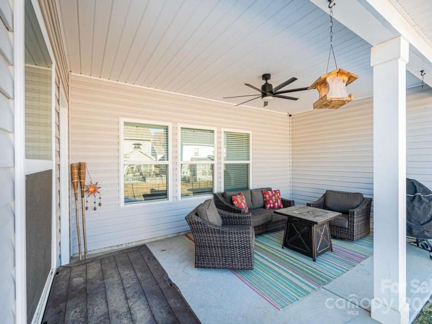 7669 Tanglewood Way, Denver, NC 28037.  MLS# CAR4204660, YatesRealty ID 6000. 