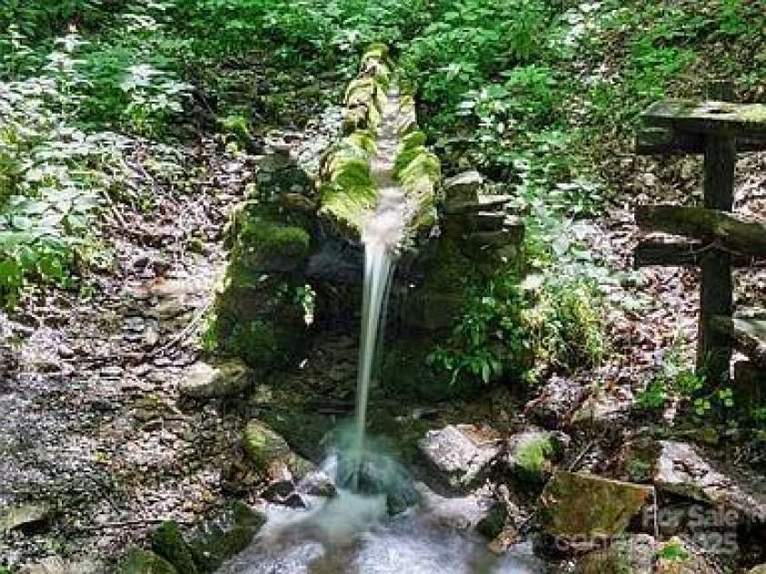 510 Sky Drive, Maggie Valley, NC 28751.  MLS# CAR4244648, YatesRealty ID 6001. 