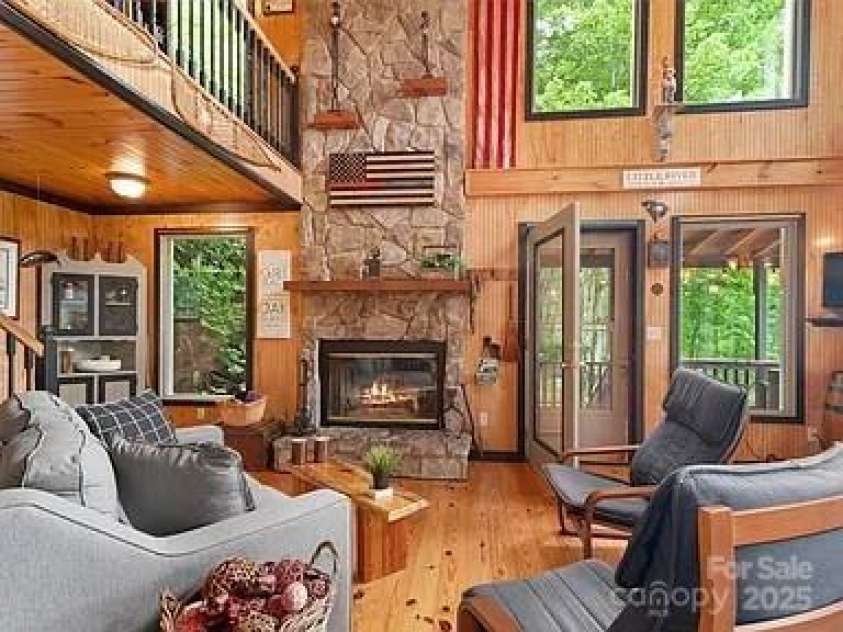 510 Sky Drive, Maggie Valley, NC 28751.  MLS# CAR4244648, YatesRealty ID 6001. 