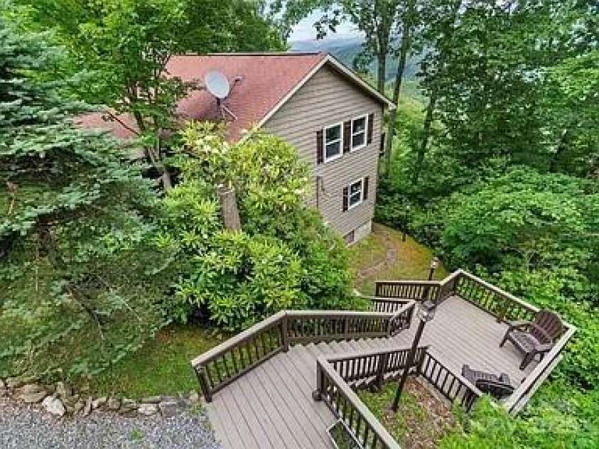 510 Sky Drive, Maggie Valley, NC 28751.  MLS# CAR4244648, YatesRealty ID 6001. 