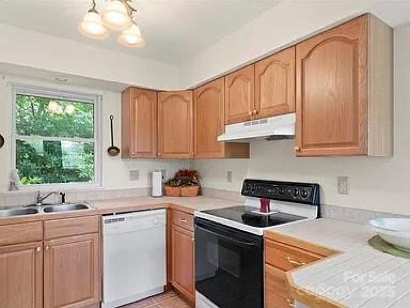 510 Sky Drive, Maggie Valley, NC 28751.  MLS# CAR4244648, YatesRealty ID 6001. 