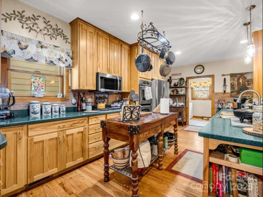 560 Charleys Knob Road, Pisgah Forest, NC 28768.  MLS# CAR4246535, YatesRealty ID 6002. 