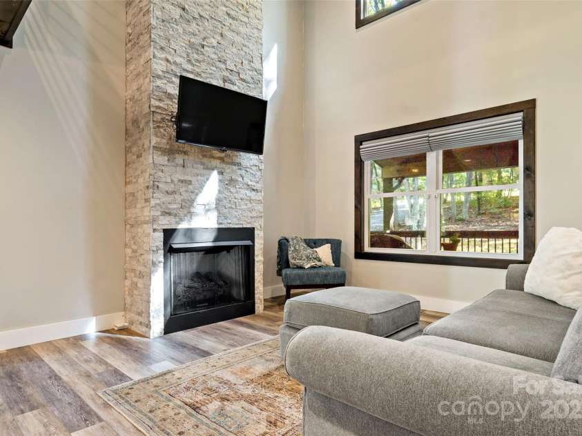 25 Briar Ridge Lane, Nebo, NC 28761.  MLS# CAR4247532, YatesRealty ID 6003. 