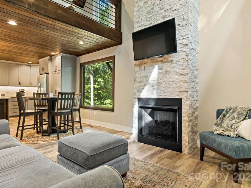 25 Briar Ridge Lane, Nebo, NC 28761.  MLS# CAR4247532, YatesRealty ID 6003. 