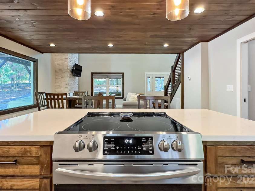 25 Briar Ridge Lane, Nebo, NC 28761.  MLS# CAR4247532, YatesRealty ID 6003. 