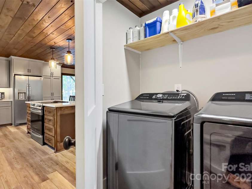 25 Briar Ridge Lane, Nebo, NC 28761.  MLS# CAR4247532, YatesRealty ID 6003. 