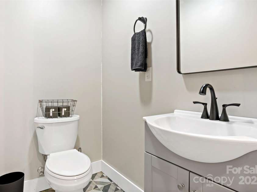 25 Briar Ridge Lane, Nebo, NC 28761.  MLS# CAR4247532, YatesRealty ID 6003. 