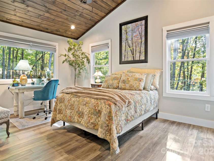 25 Briar Ridge Lane, Nebo, NC 28761.  MLS# CAR4247532, YatesRealty ID 6003. 