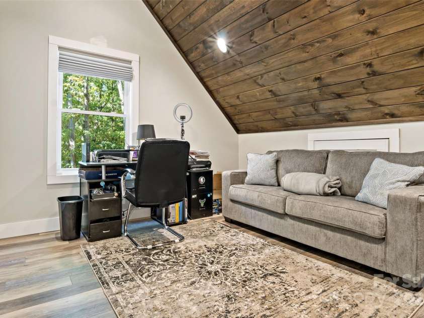 25 Briar Ridge Lane, Nebo, NC 28761.  MLS# CAR4247532, YatesRealty ID 6003. 