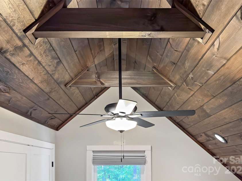 25 Briar Ridge Lane, Nebo, NC 28761.  MLS# CAR4247532, YatesRealty ID 6003. 