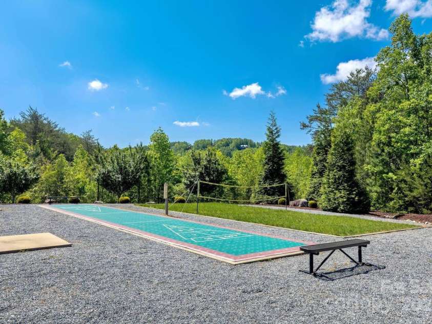 25 Briar Ridge Lane, Nebo, NC 28761.  MLS# CAR4247532, YatesRealty ID 6003. 