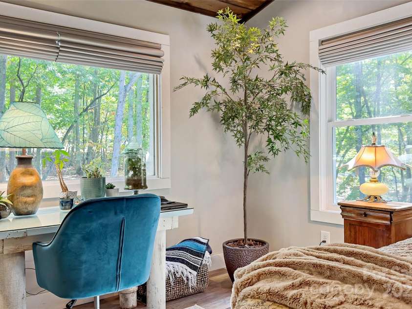 25 Briar Ridge Lane, Nebo, NC 28761.  MLS# CAR4247532, YatesRealty ID 6003. 