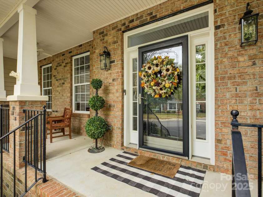 8200 Sturminster Drive, Waxhaw, NC 28173.  MLS# CAR4316665, YatesRealty ID 6003. 