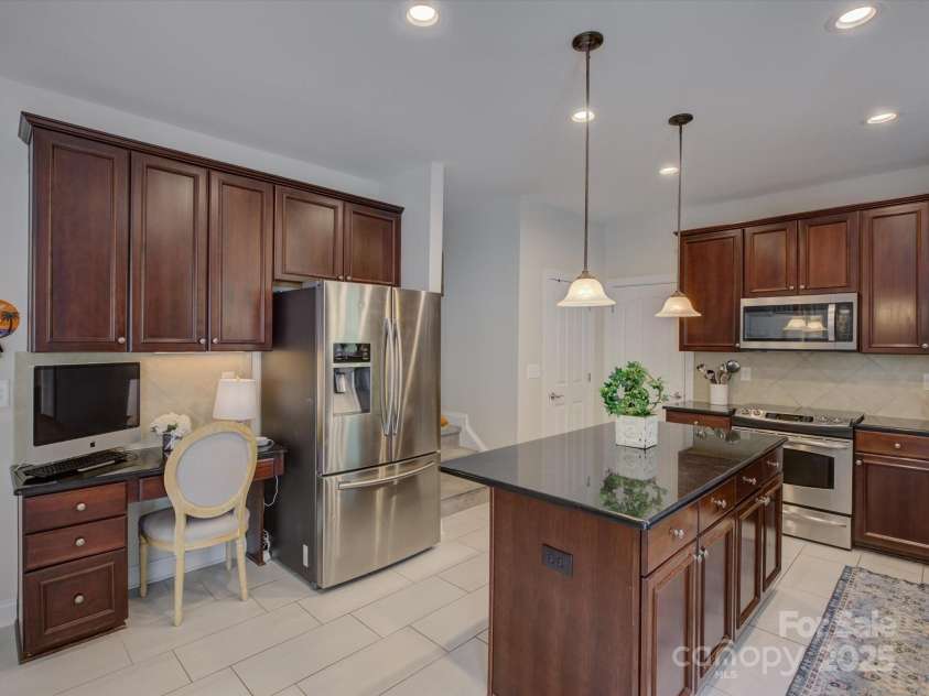 8200 Sturminster Drive, Waxhaw, NC 28173.  MLS# CAR4316665, YatesRealty ID 6003. 