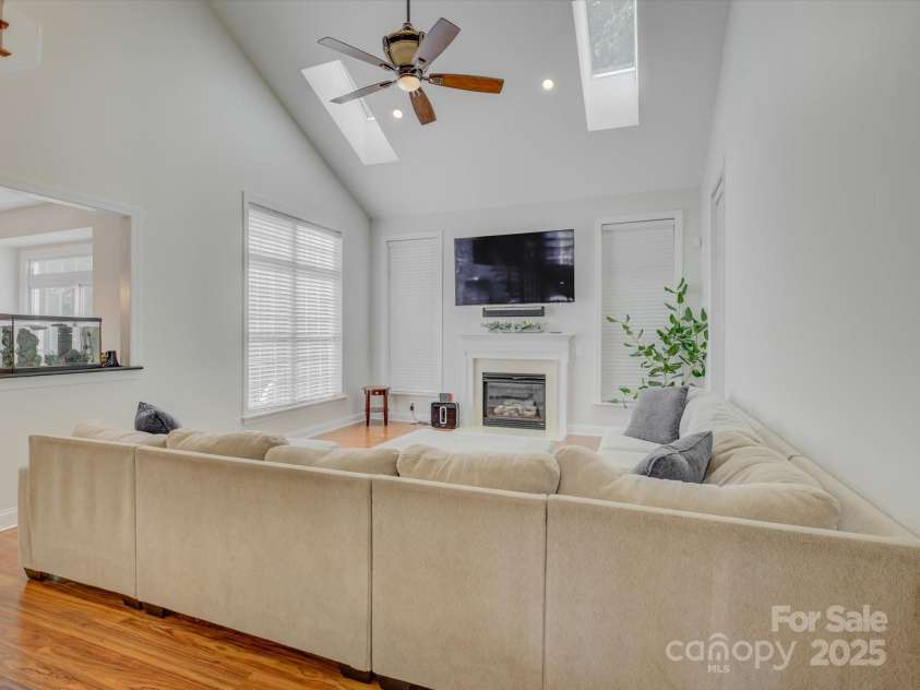 8200 Sturminster Drive, Waxhaw, NC 28173.  MLS# CAR4316665, YatesRealty ID 6003. 