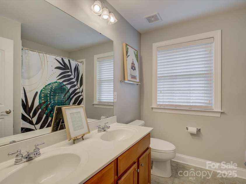 8200 Sturminster Drive, Waxhaw, NC 28173.  MLS# CAR4316665, YatesRealty ID 6003. 