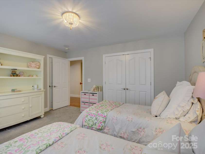 8200 Sturminster Drive, Waxhaw, NC 28173.  MLS# CAR4316665, YatesRealty ID 6003. 
