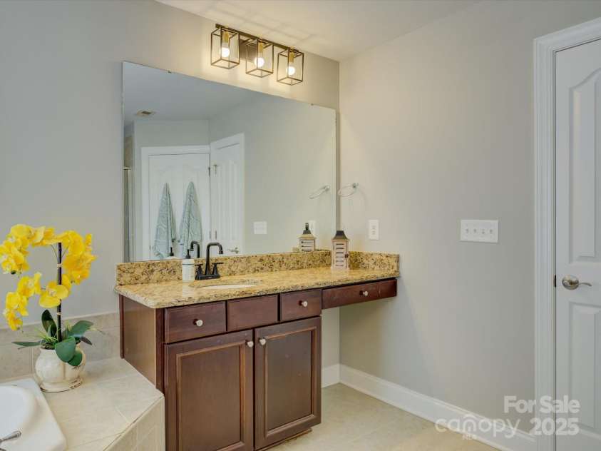 8200 Sturminster Drive, Waxhaw, NC 28173.  MLS# CAR4316665, YatesRealty ID 6003. 