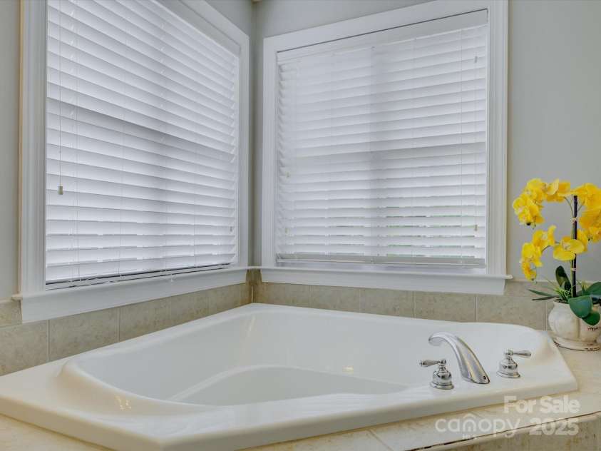 8200 Sturminster Drive, Waxhaw, NC 28173.  MLS# CAR4316665, YatesRealty ID 6003. 
