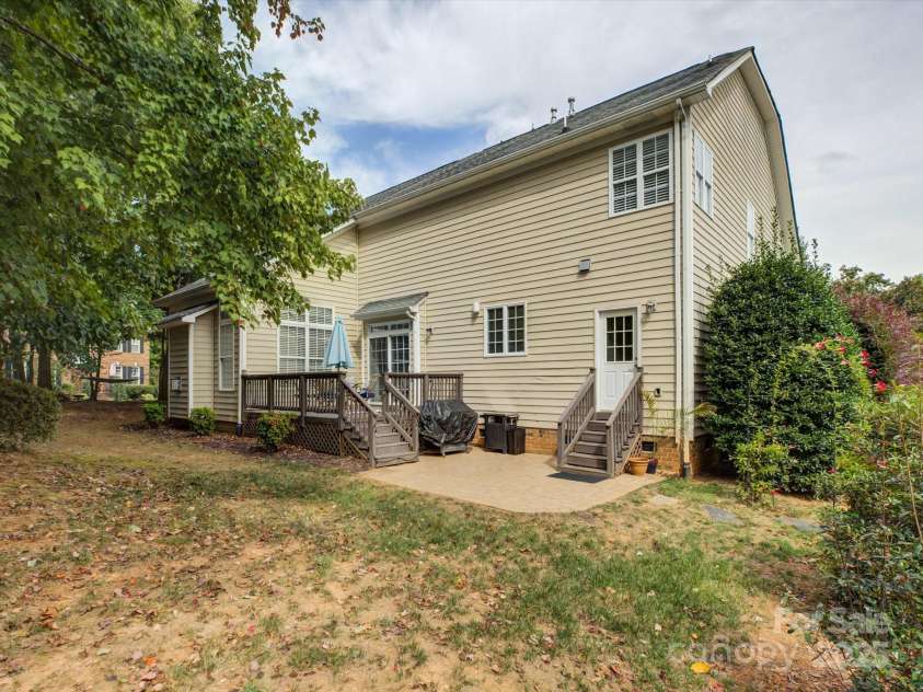 8200 Sturminster Drive, Waxhaw, NC 28173.  MLS# CAR4316665, YatesRealty ID 6003. 