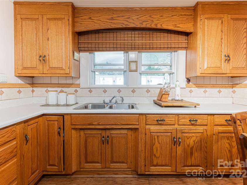 338 Morgan Road, Candler, NC 28715.  MLS# CAR4224621, YatesRealty ID 6004. 