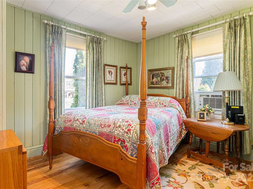 338 Morgan Road, Candler, NC 28715.  MLS# CAR4224621, YatesRealty ID 6004. 