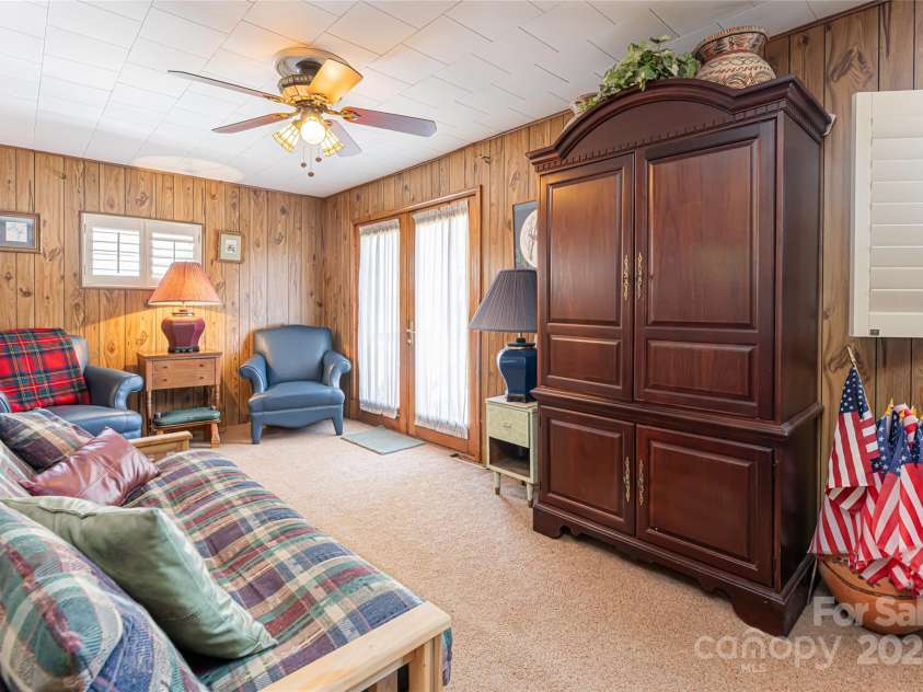 338 Morgan Road, Candler, NC 28715.  MLS# CAR4224621, YatesRealty ID 6004. 