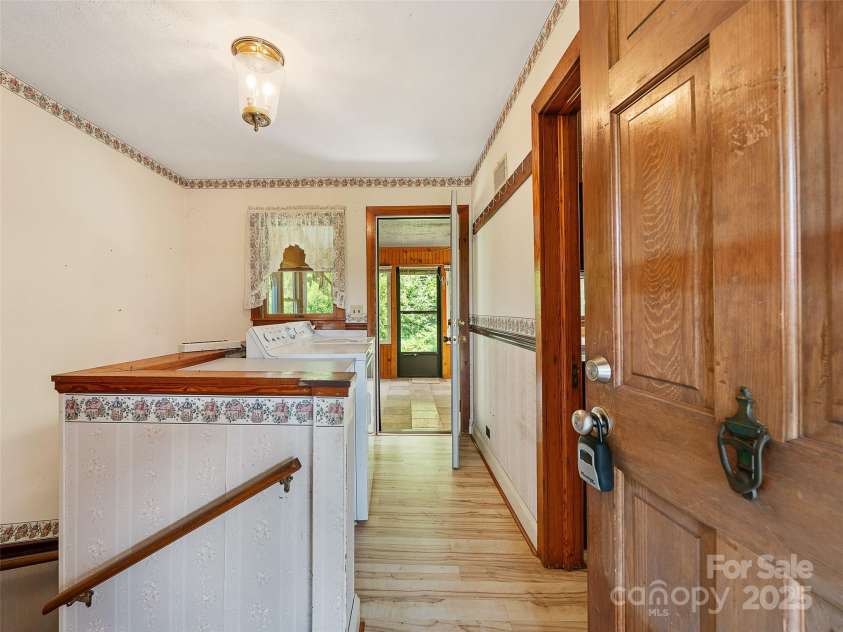 12 Robertson Street, Burnsville, NC 28714.  MLS# CAR4281124, YatesRealty ID 6005. 