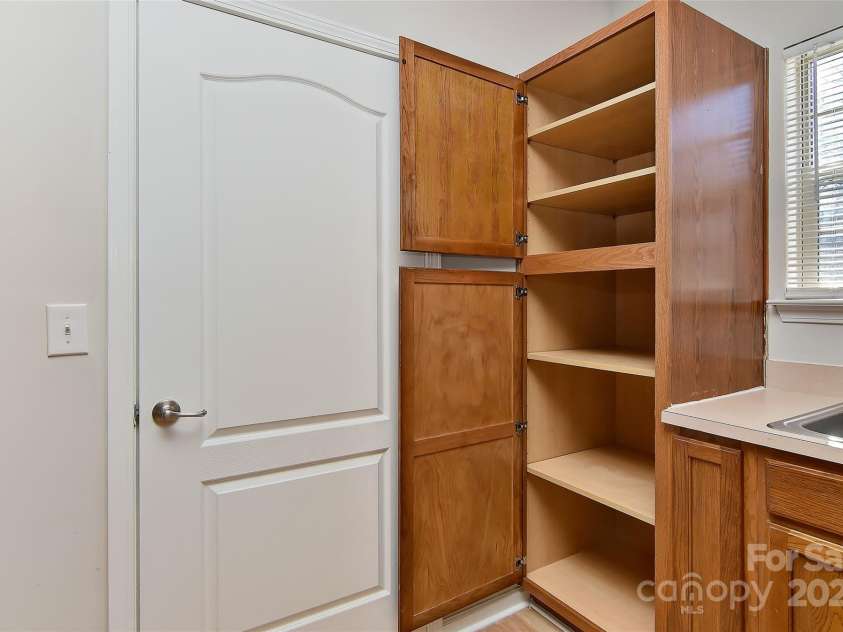 6512 Quarterbridge Lane, Charlotte, NC 28262.  MLS# CAR4242993, YatesRealty ID 6005. 