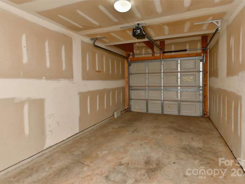 6512 Quarterbridge Lane, Charlotte, NC 28262.  MLS# CAR4242993, YatesRealty ID 6005. 